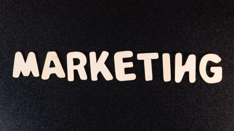 e marketing canada